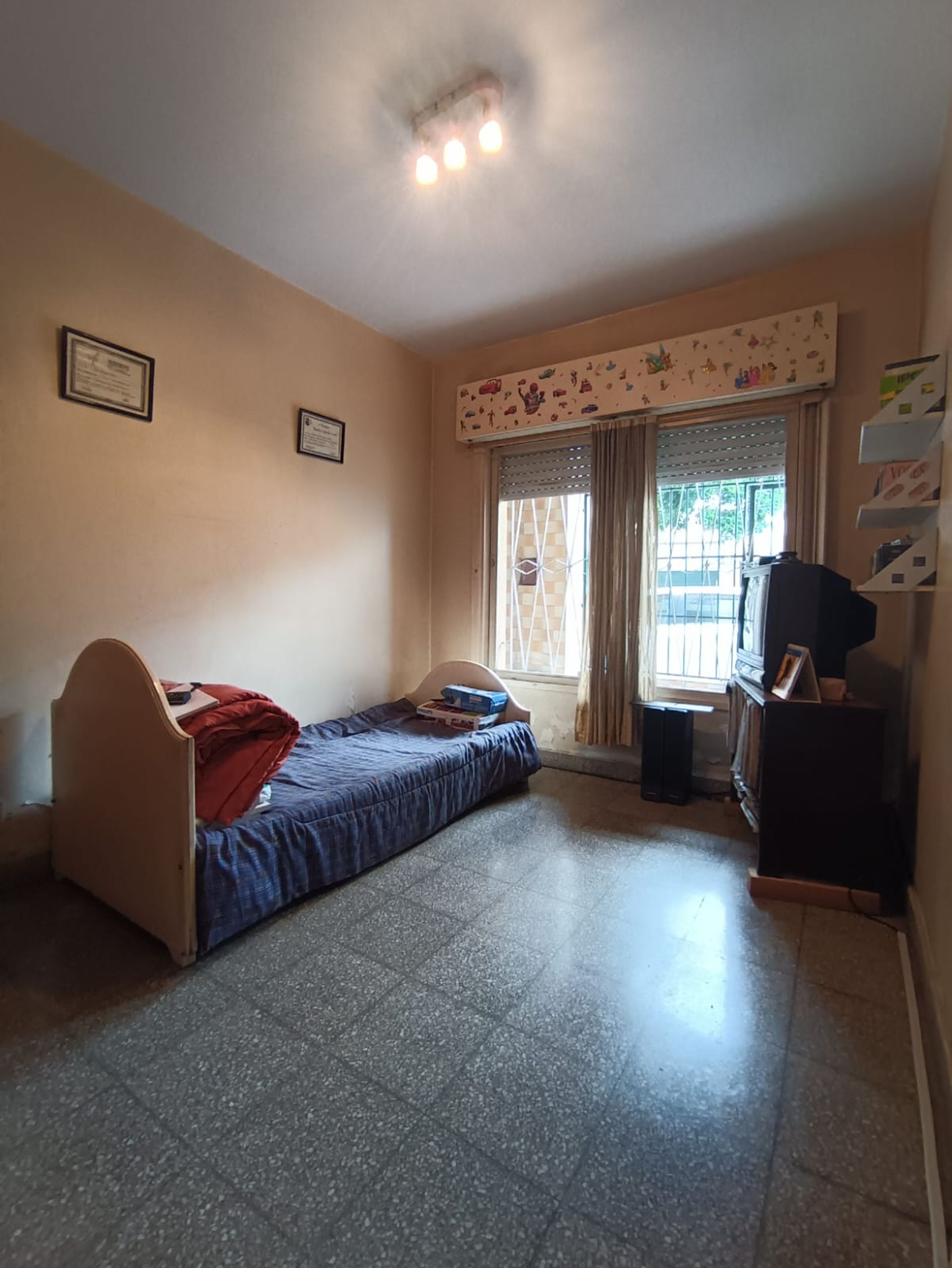 Venta CASA con LOCAL independiente