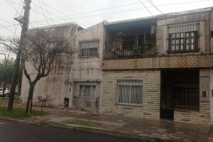 En Venta CASA familiar con LOCAL independiente