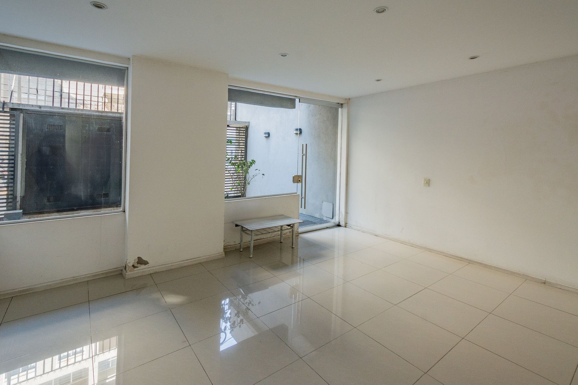 VENTA SEMIPISO DOS AMBIENTES DE 58m2 FLORIDA