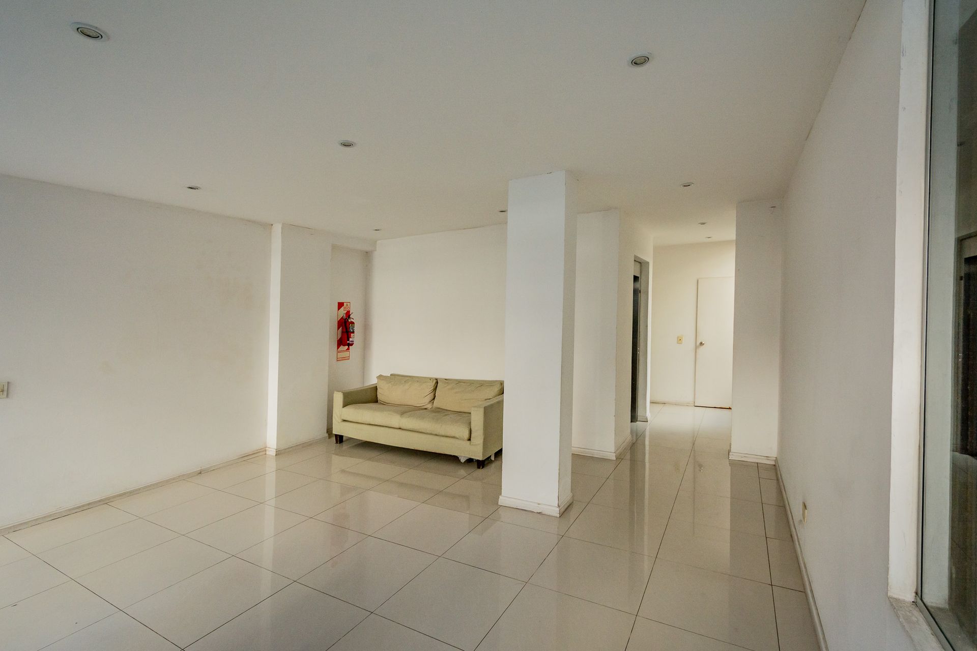 VENTA SEMIPISO DOS AMBIENTES DE 58m2 FLORIDA