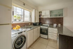 Sale of Spacious 2-room Apartment, 58 square meters, Florida