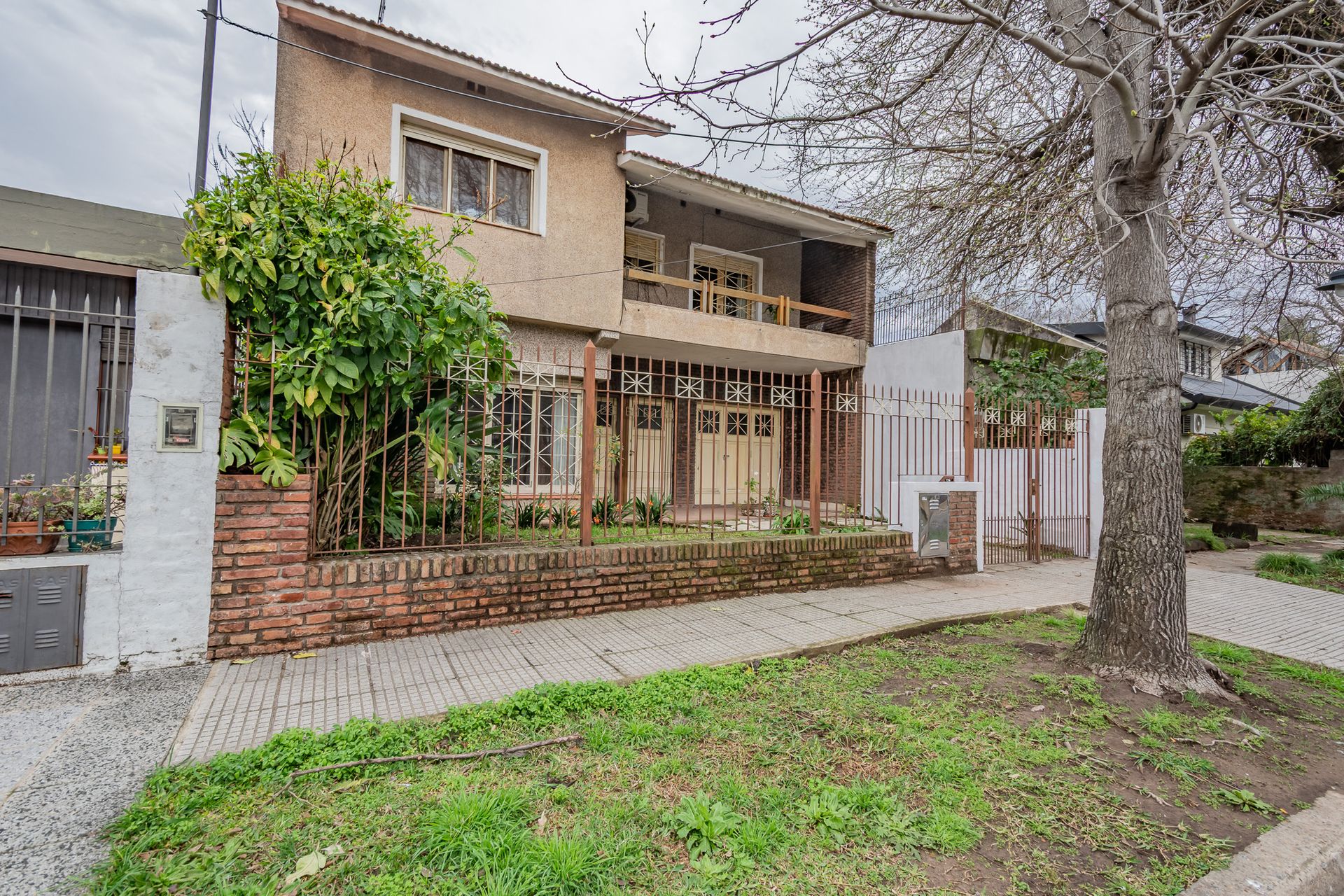 GRAN CHALET OLIVOS GOLF-4 DORM-JARDIN-LOTE 325m2