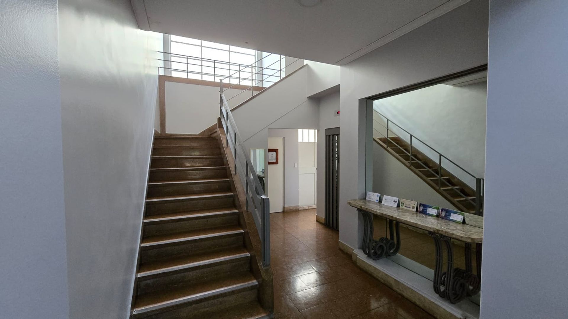 Venta - Semipiso 3 Ambientes C/Balcon - Vte Lopez