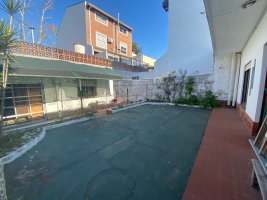 House for Sale in Olivos, 4 Rooms + Auxiliary House or Barn