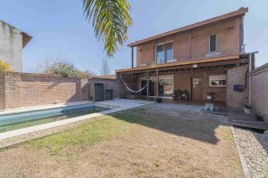 House for Sale: Altos De Pacheco, 5 Rooms, Garden Pool