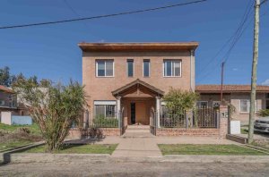 House for Sale: Altos De Pacheco, 5 Rooms, Garden Pool