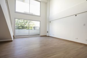 Beautiful 2-room property with front view, parking and amenities