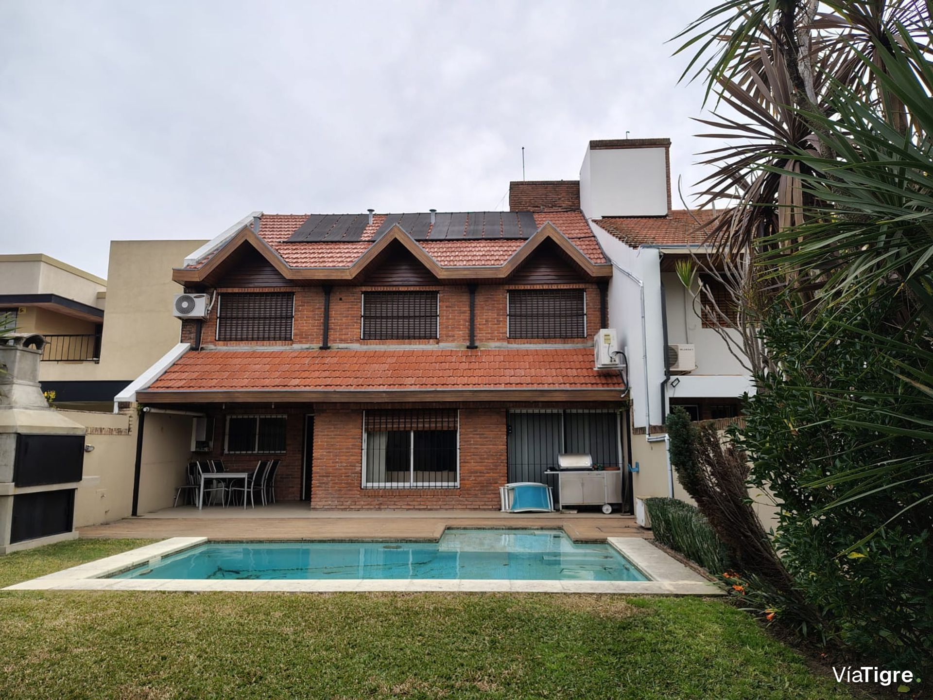 Espaciosa casa con jardín para disfrutar