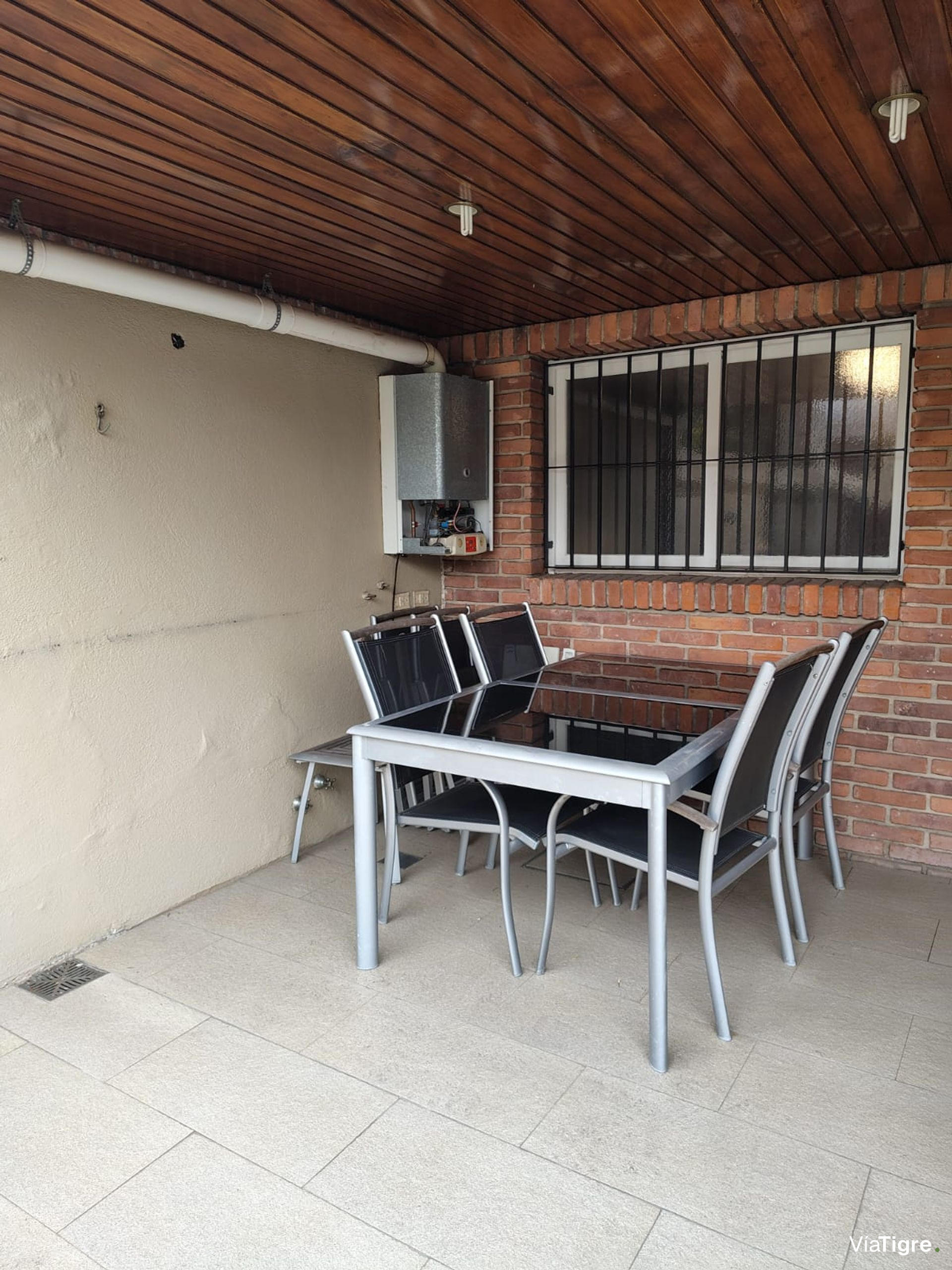 Espaciosa casa con jardín para disfrutar