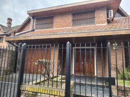 Espaciosa casa con jardín para disfrutar