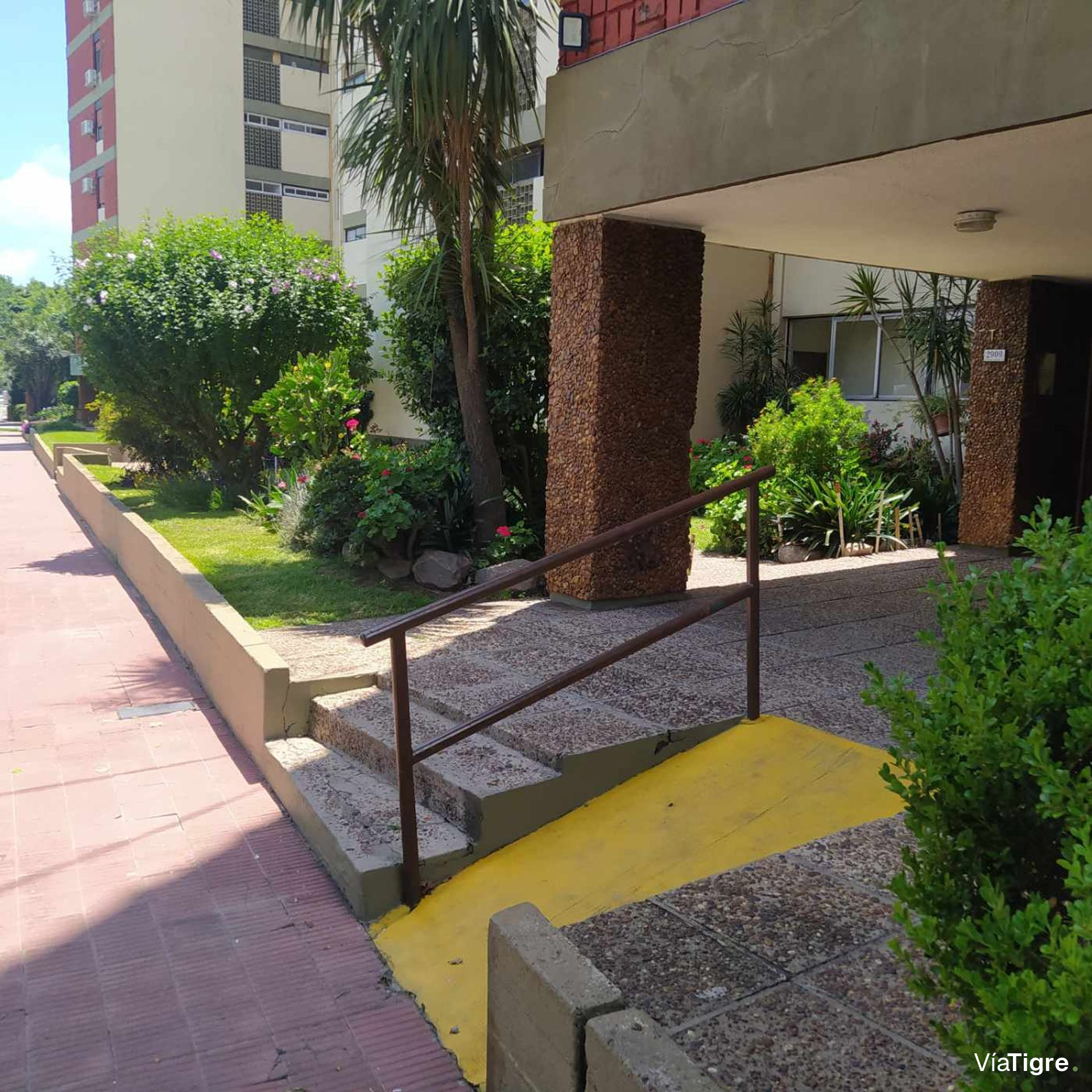 VENTA DPTO 3AMB sobre colectora Blas Parera Olivos