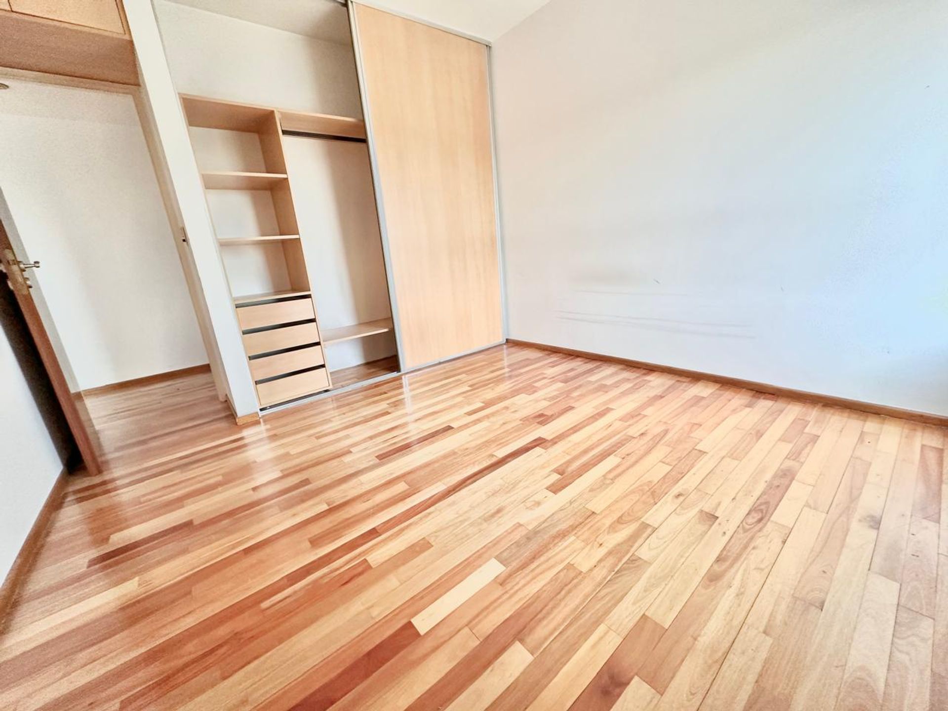 Venta Departamento, San Isidro - con Cochera