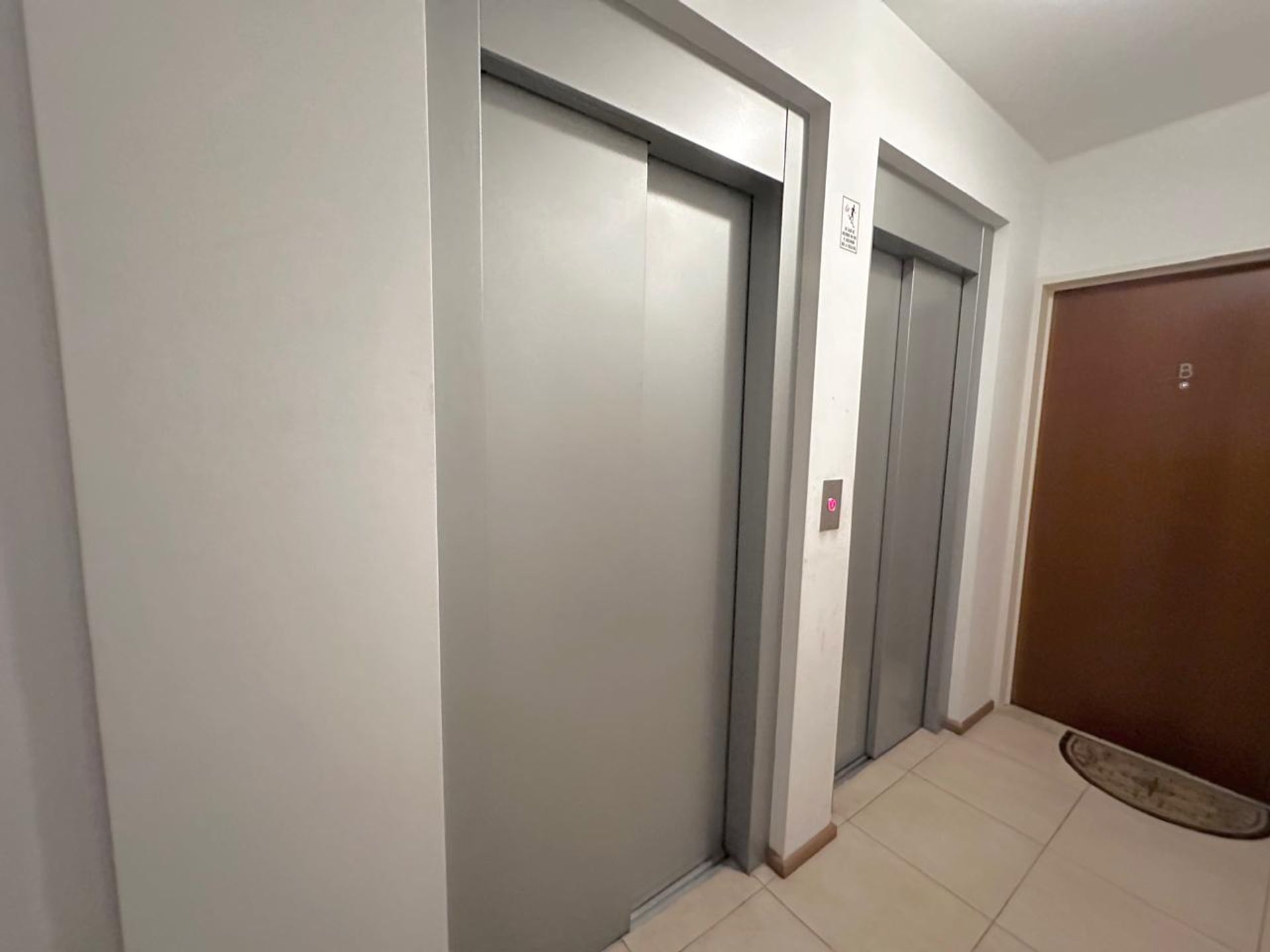 Venta Departamento, San Isidro - con Cochera