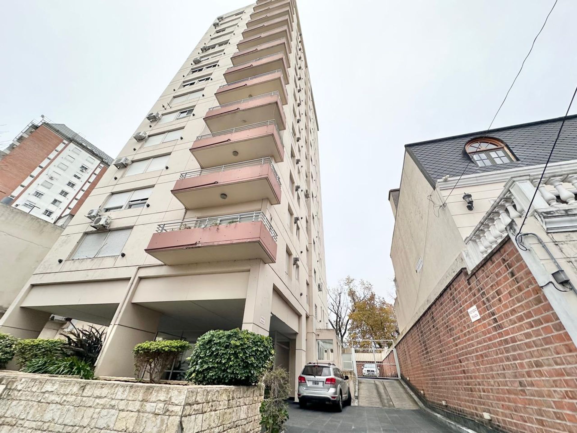 Venta Departamento, San Isidro - con Cochera