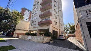 Venta Departamento, San Isidro - con Cochera