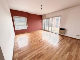 Venta Departamento, San Isidro - con Cochera