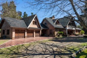 Casa Quinta en Venta-Ricardo Rojas, Lote 4200m2