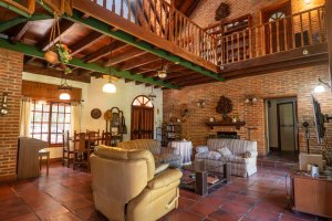 Casa Quinta en Venta-Ricardo Rojas, Lote 4200m2