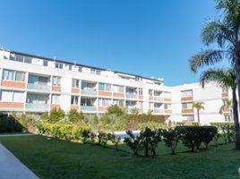 For Sale: 2-room with garage, very bright, open view