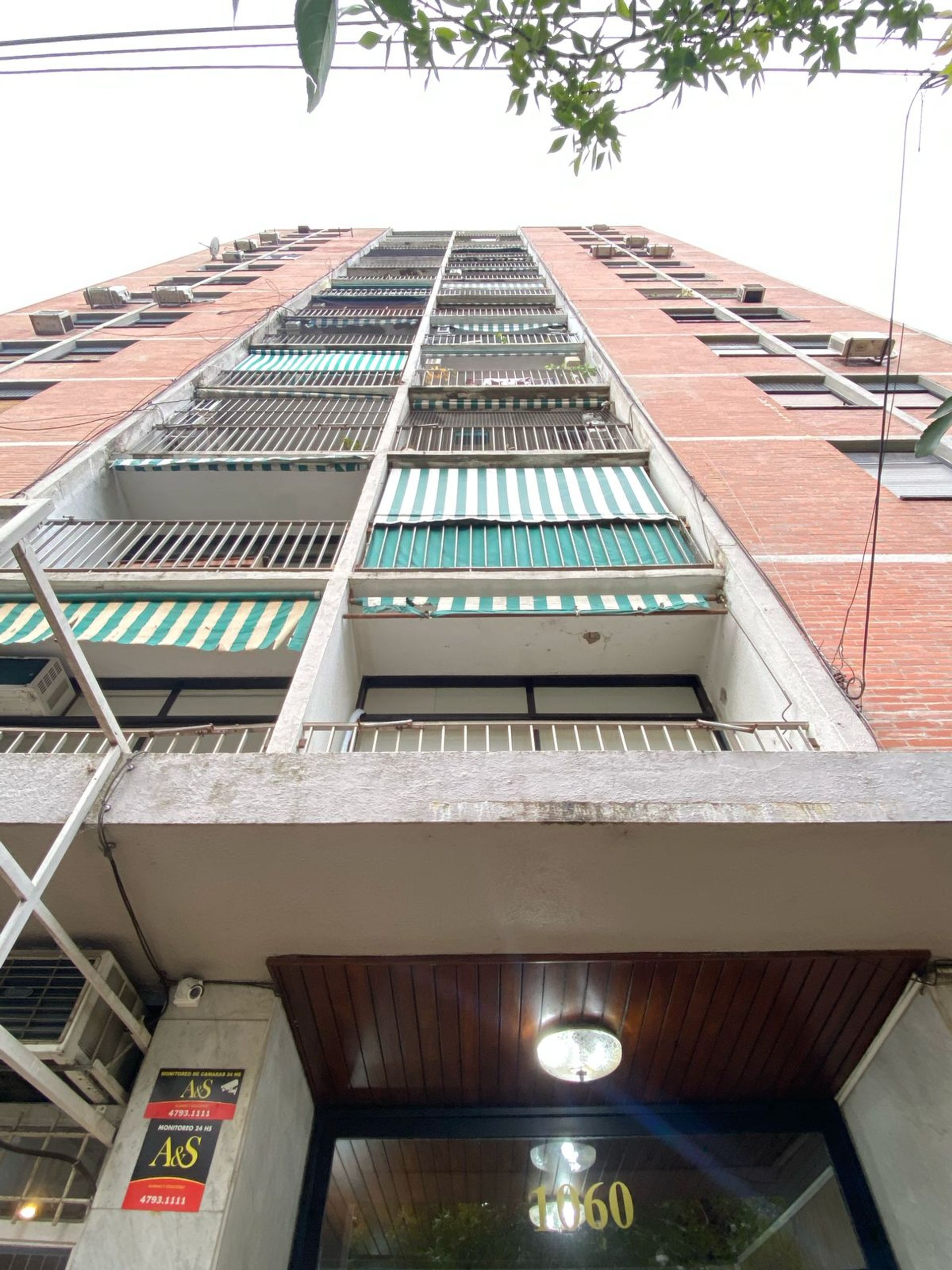 Venta Amplio Monoamb Acassuso Piso Alto