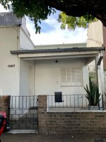 Venta Casa a refaccionar en esquina en Martínez