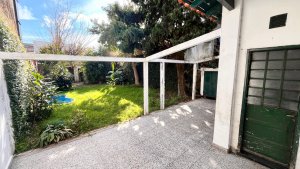 3-room house with garden to refurbish / owned lot