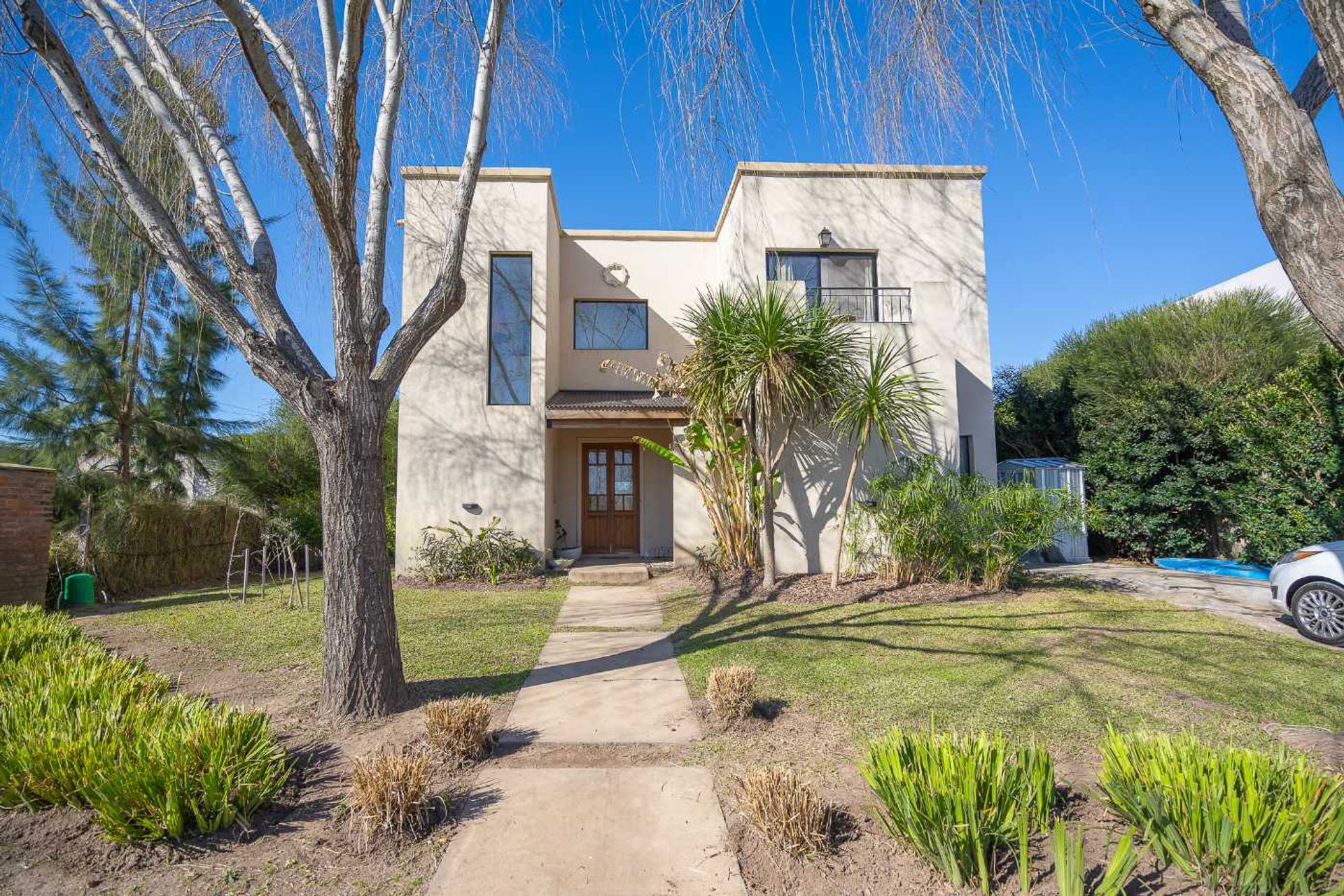 Venta Casa 5 Amb. Bº San Benito - Benavidez