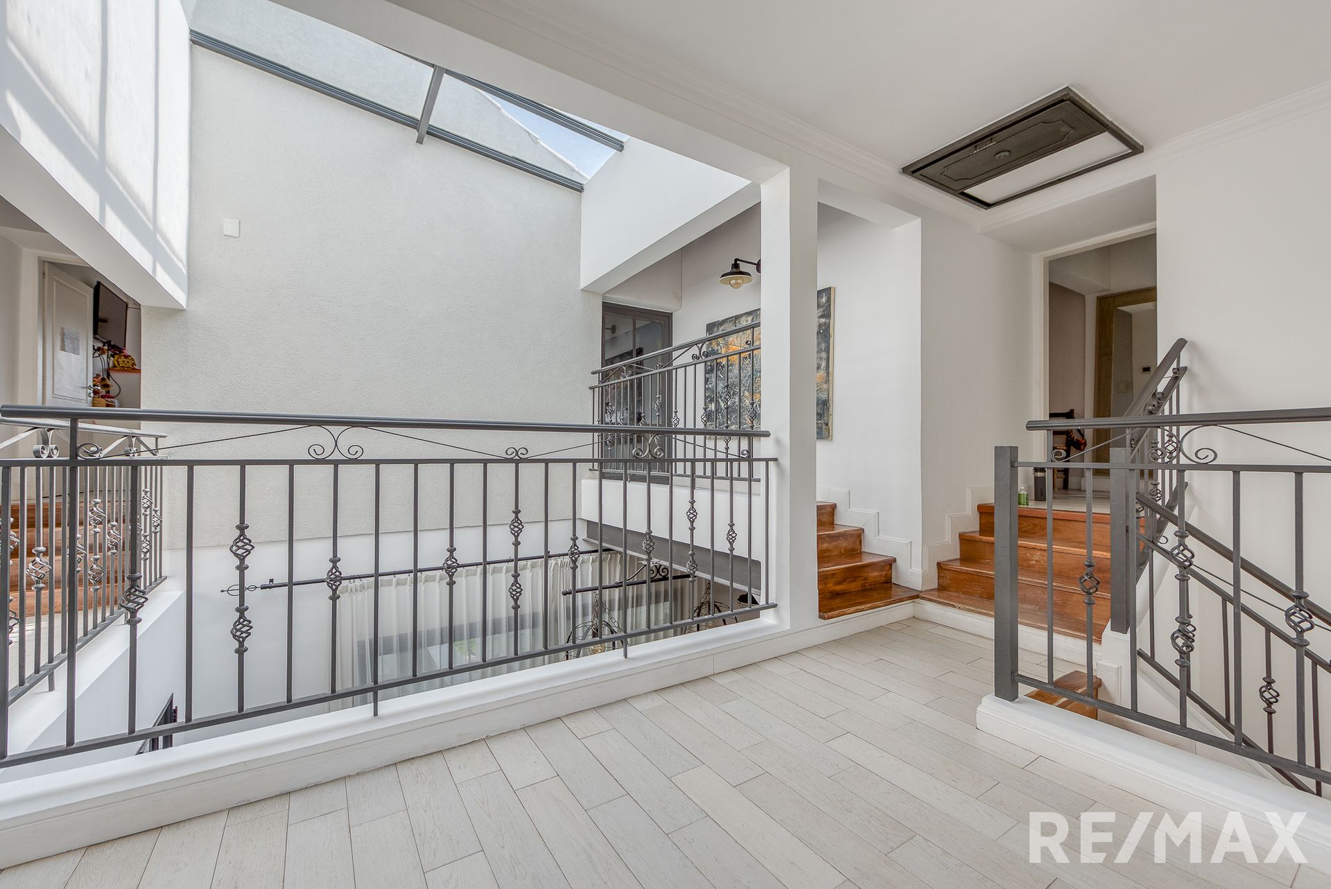 VENTA CASA - 992 mts - Muelle propio - 4 dorm