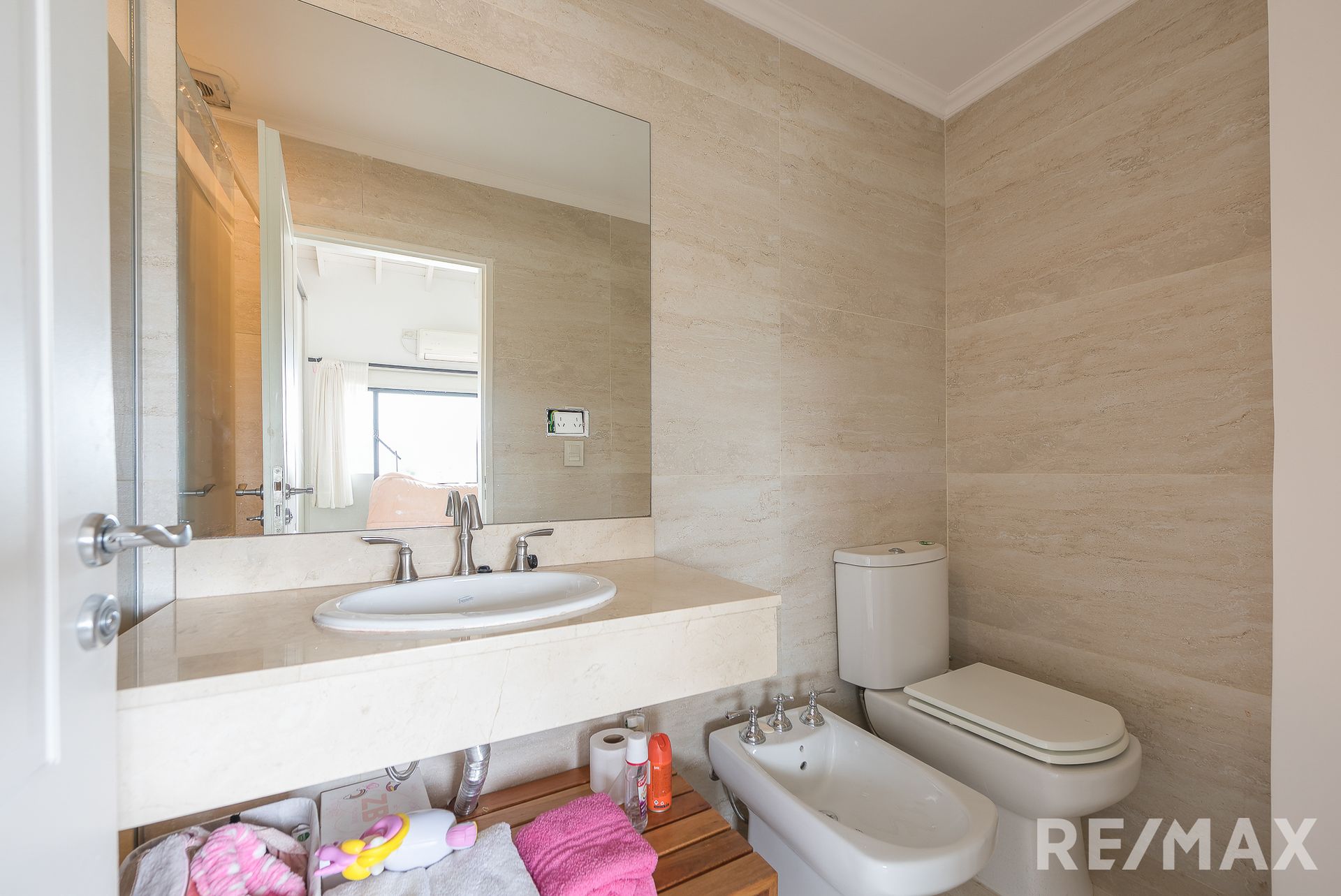 VENTA CASA - 992 mts - Muelle propio - 4 dorm