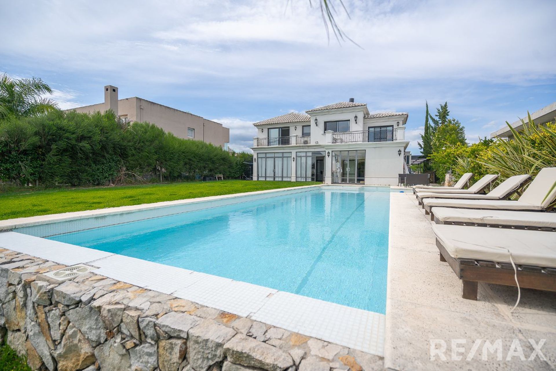 VENTA CASA - 992 mts - Muelle propio - 4 dorm