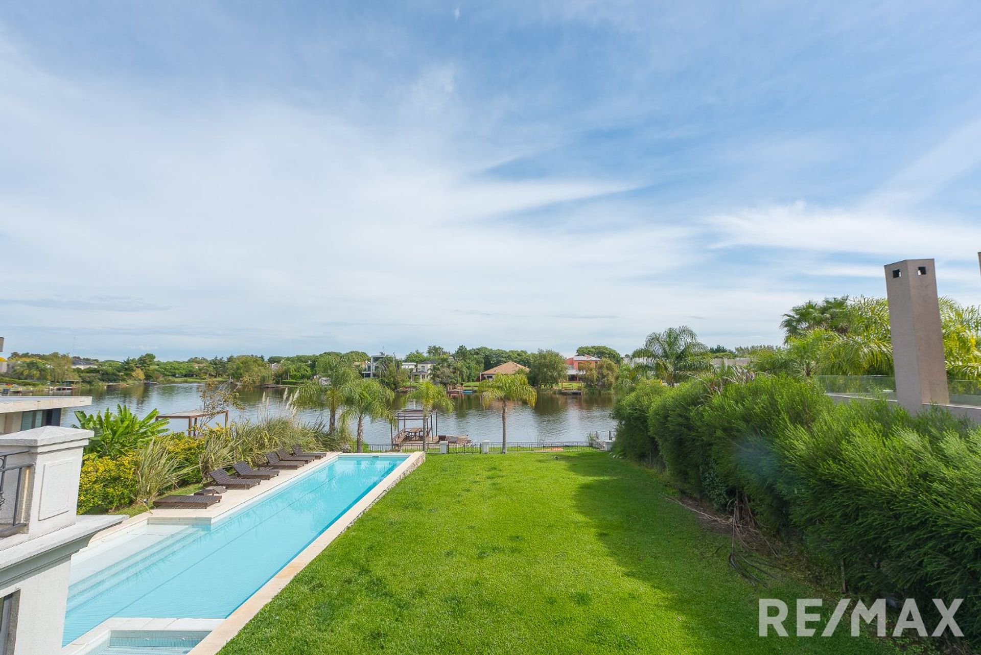 VENTA CASA - 992 mts - Muelle propio - 4 dorm