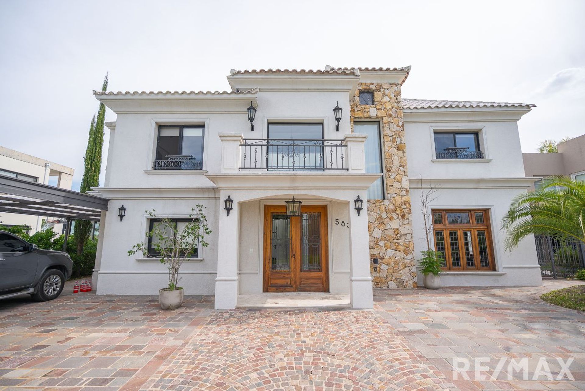 VENTA CASA - 992 mts - Muelle propio - 4 dorm