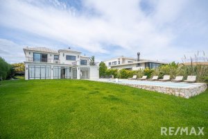 VENTA CASA - 1000mts - Muelle propio - 4 dorm