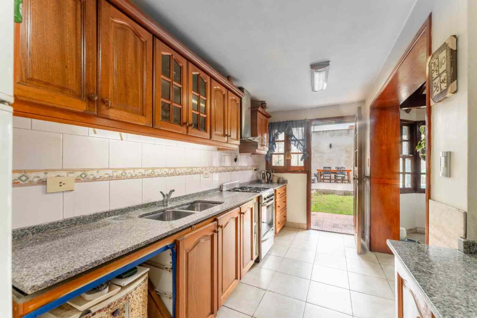 Venta Casa 3 Ambientes Con Jardín Y Pileta Munro
