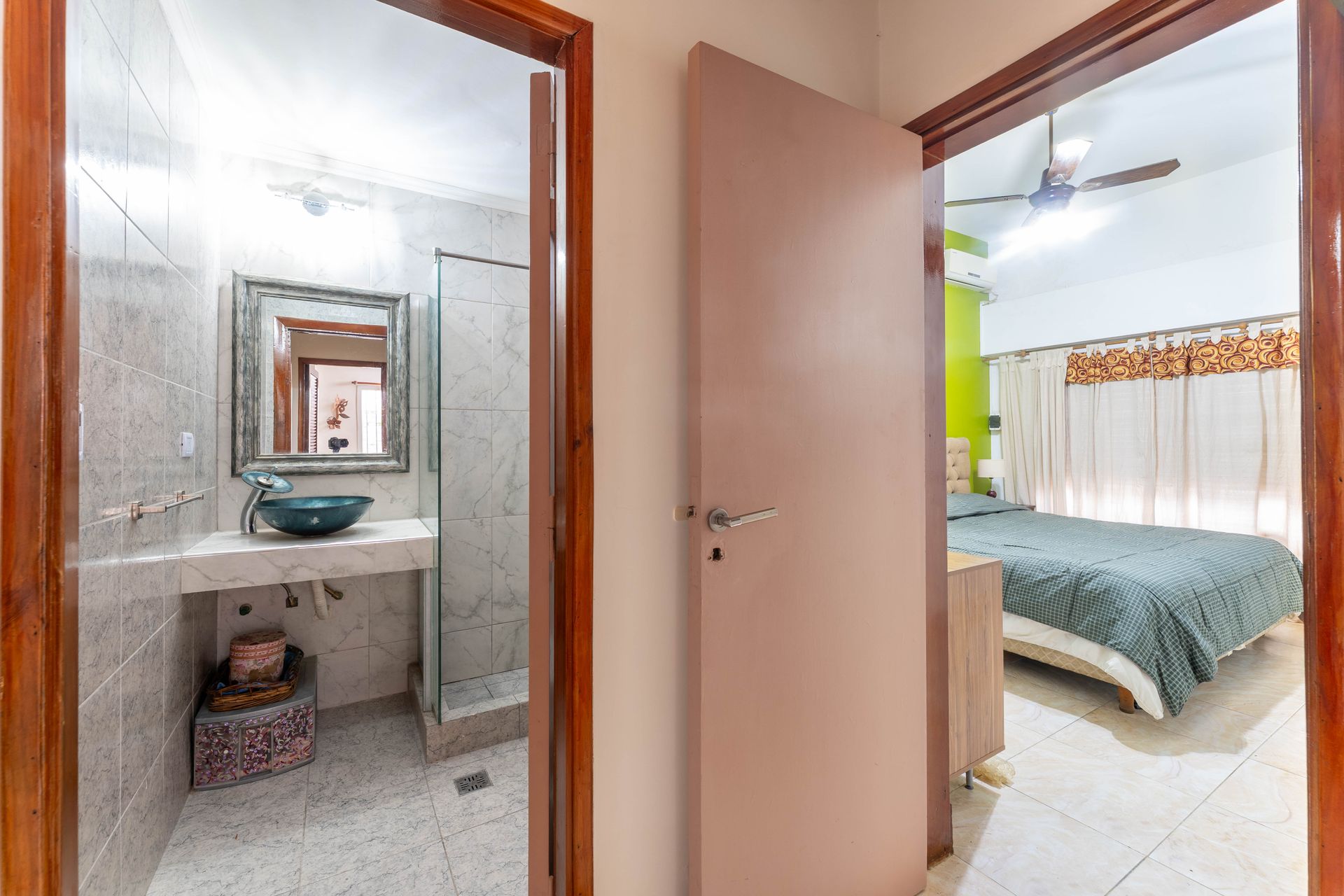 Venta Casa 3 Ambientes Con Jardín Y Pileta Munro