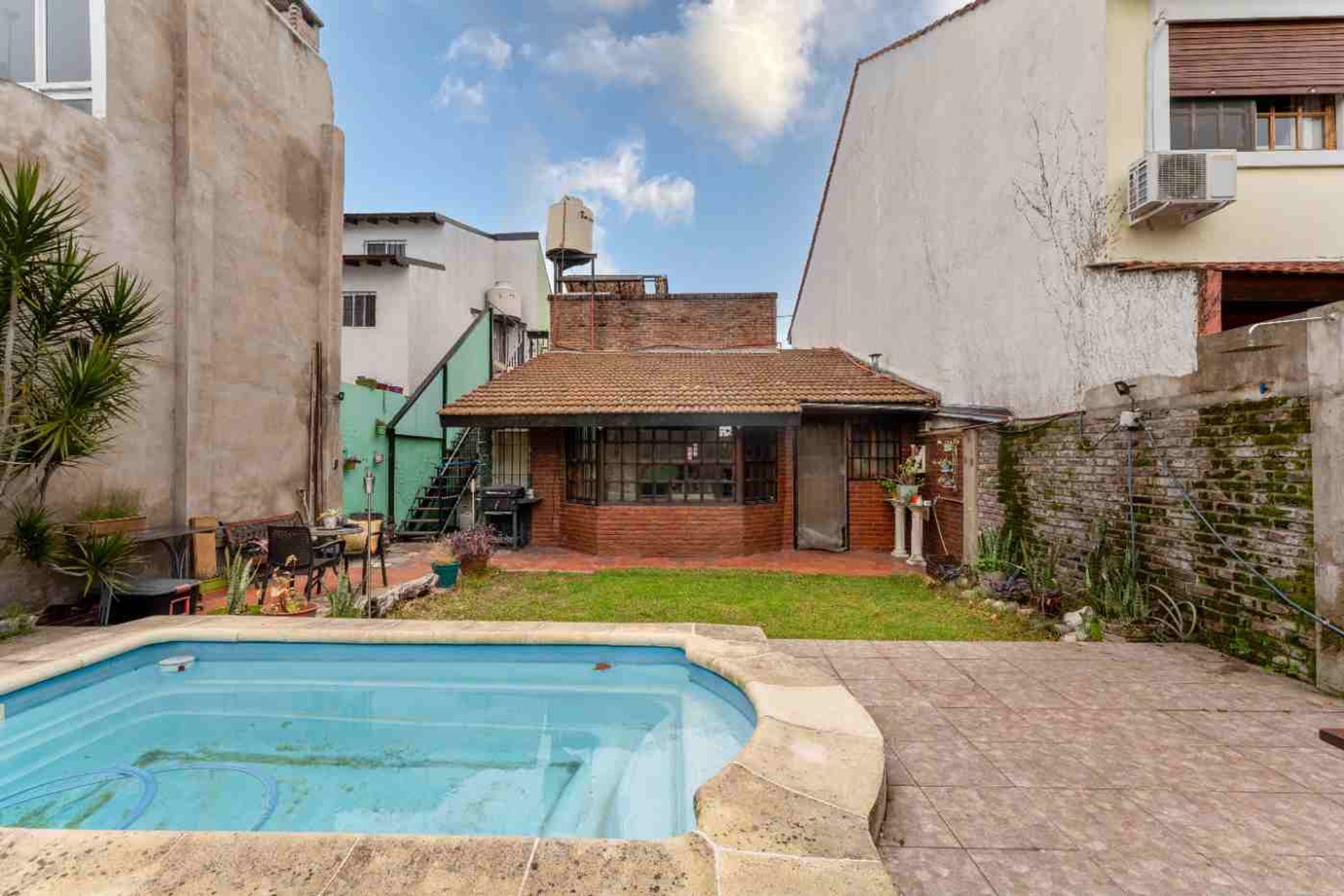 Venta Casa 3 Ambientes Con Jardín Y Pileta Munro