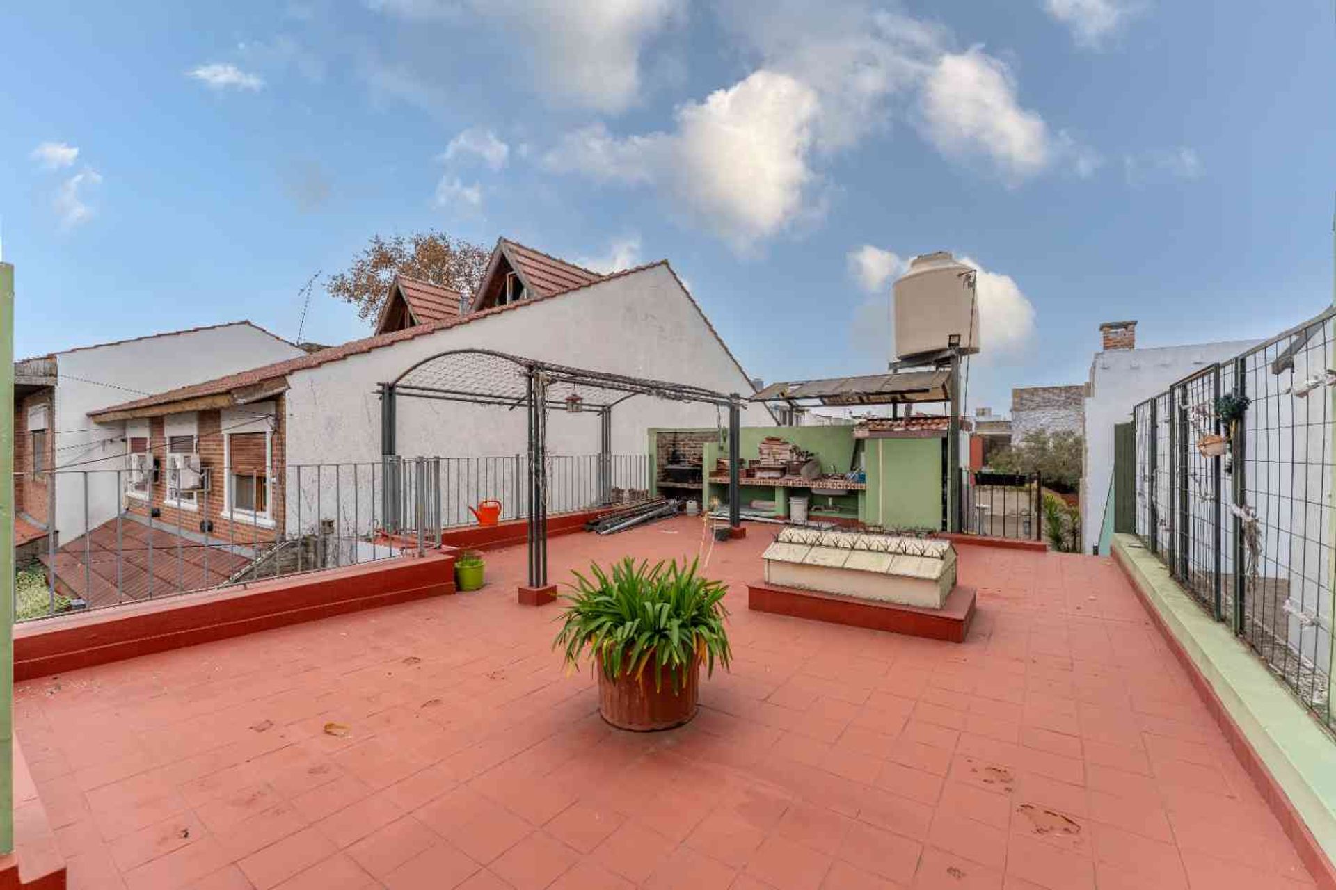 Venta Casa 3 Ambientes Con Jardín Y Pileta Munro