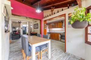 Venta Casa 3 Ambientes Con Jardín Y Pileta Munro