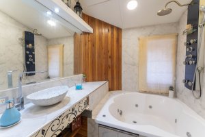 Venta Casa 3 Ambientes Con Jardín Y Pileta Munro