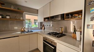 3-room Apartment for Sale with Balcony – Credit Florida