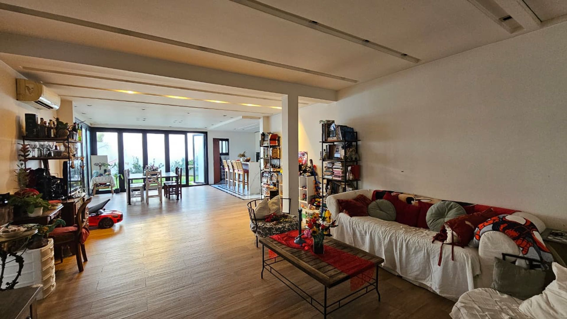 For Sale: Ph C/Jardin 2-Room Apartment, Credit, Olivos, Garage