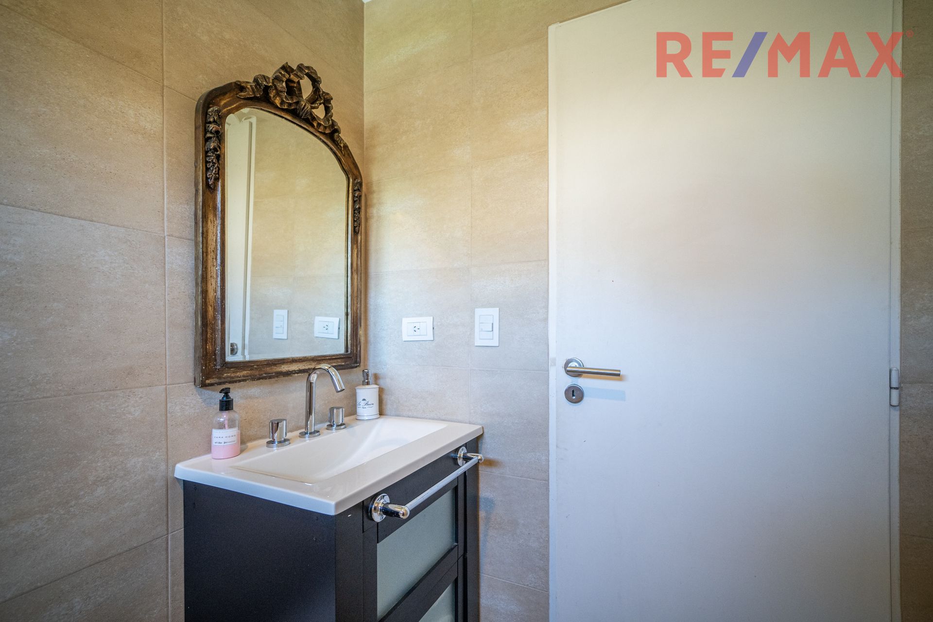 Venta Casa al Agua 6 Ambientes Los Sauces Nordelta