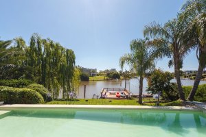 Venta Casa C/Amarra Al Rio Lujan Barrio San Marco