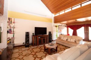 10-room house for rent with garden, pool, garage in Beccar