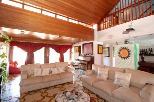 10-room house for rent with garden, pool, garage in Beccar
