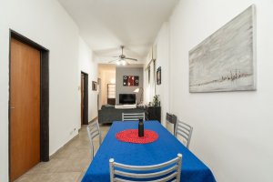 House for Sale: 6 Rooms, Garage, Private Lot