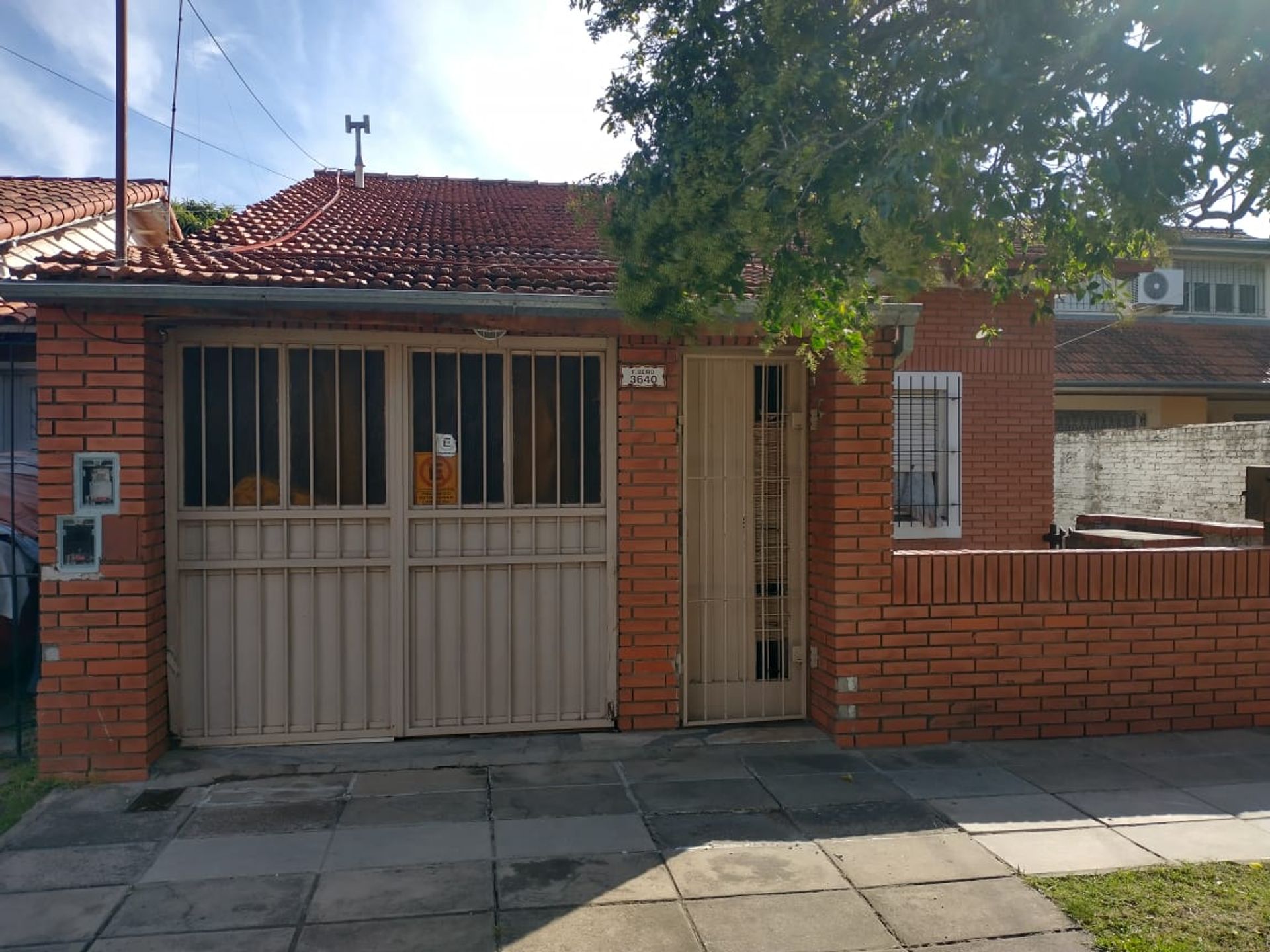 Casa En Olivos Con Terraza, Galpón Y Parrilla