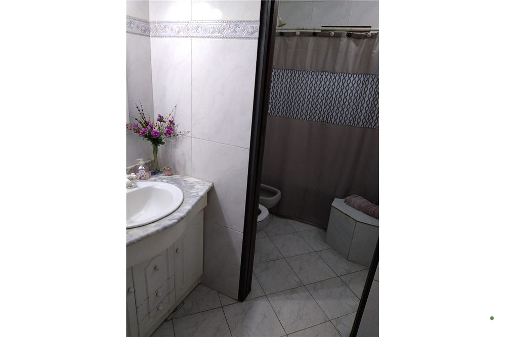 Venta Casa Lote Ppio Con Local O Deposto V.adelina