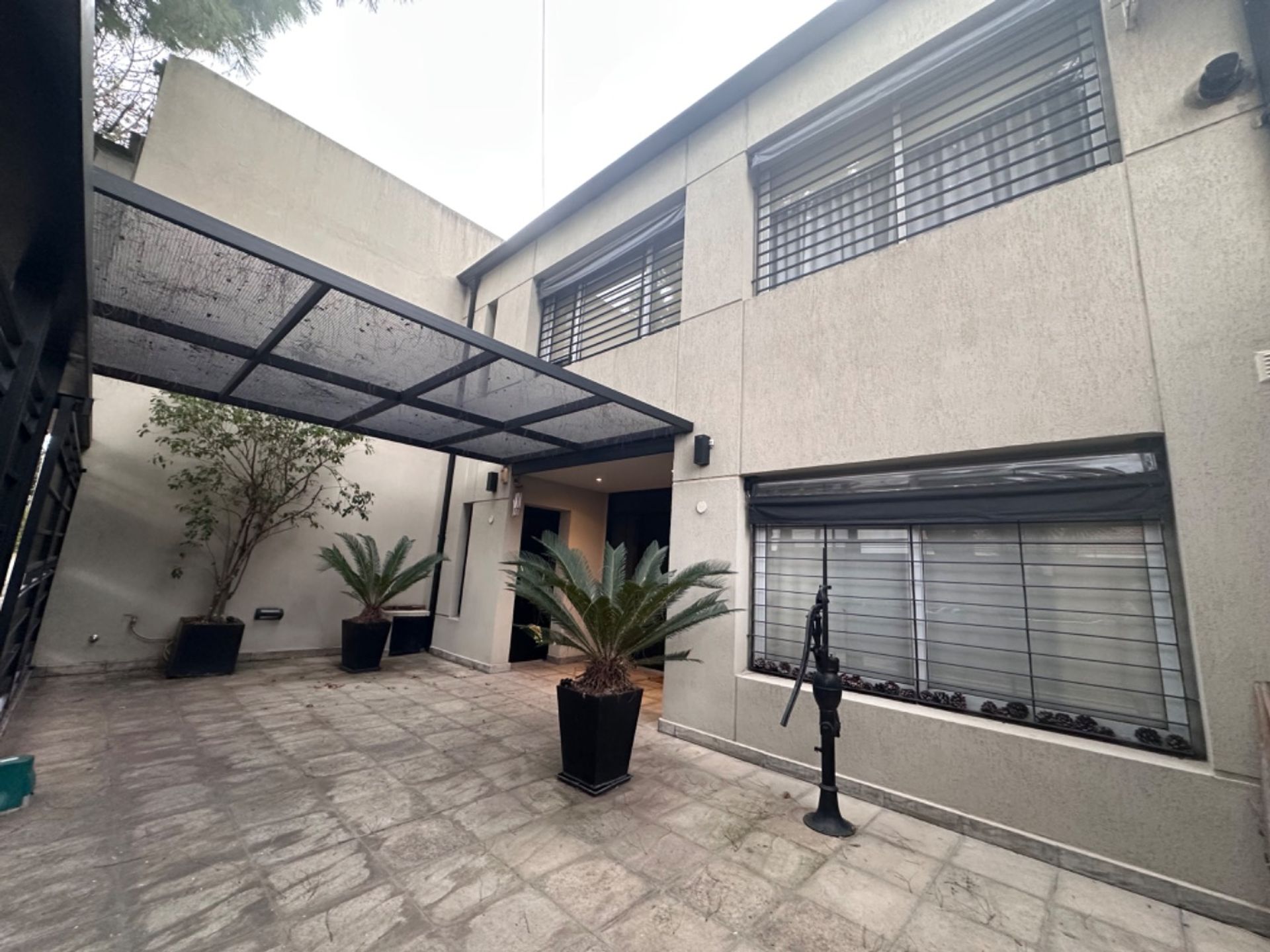 Venta Casa Martinez, 5 Ambientes, pileta y Jardin