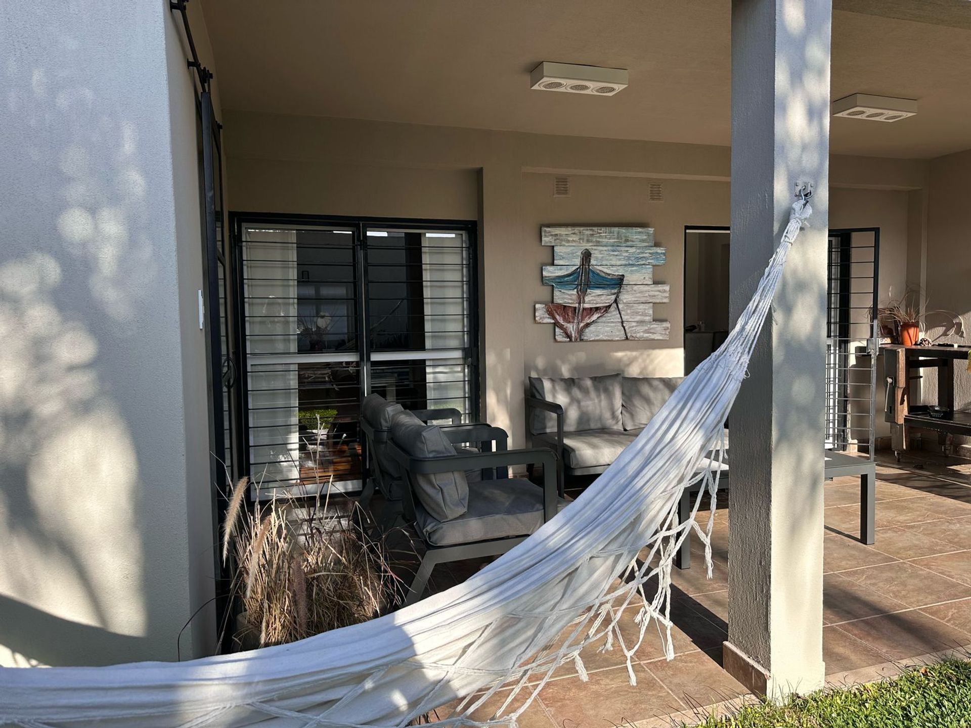 Venta Casa Martinez, 5 Ambientes, pileta y Jardin